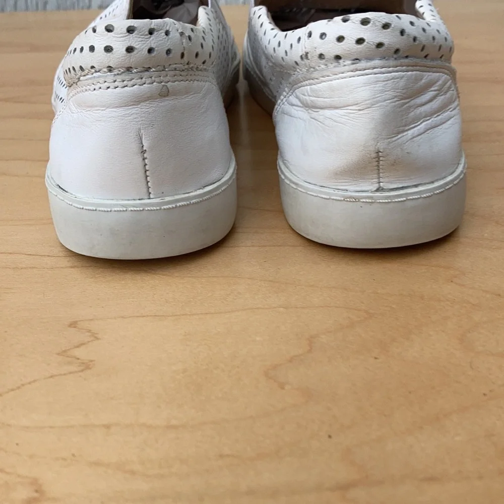 CLARKS Glove Puppet Loafer
